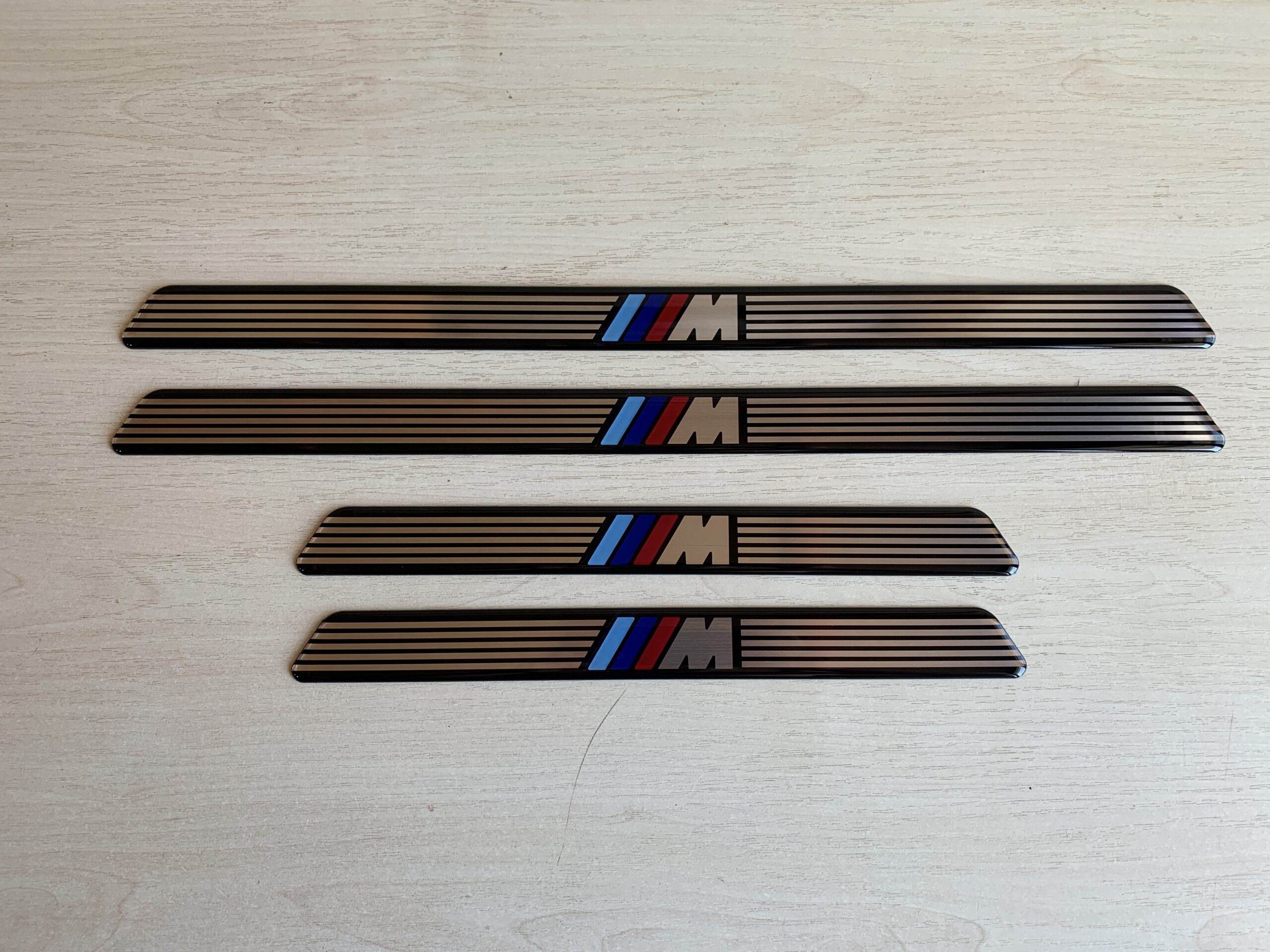 Накладки на порги M BMW e38