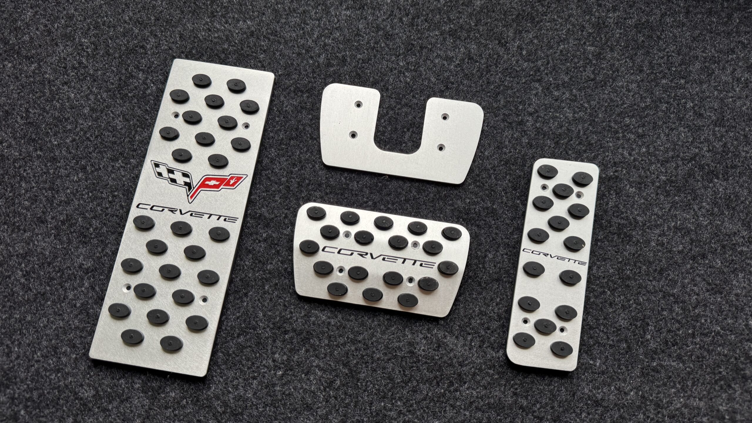 Накладки на педали Chevrolet Corvette C6 — изображение 2
