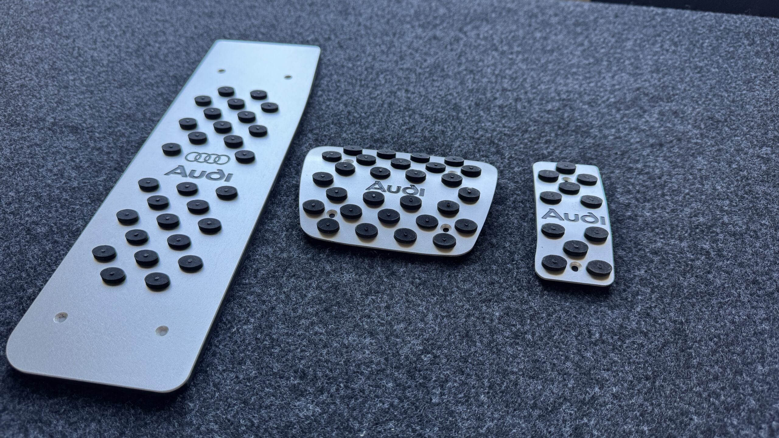 Накладки на педали Audi A6 (C8) — изображение 2