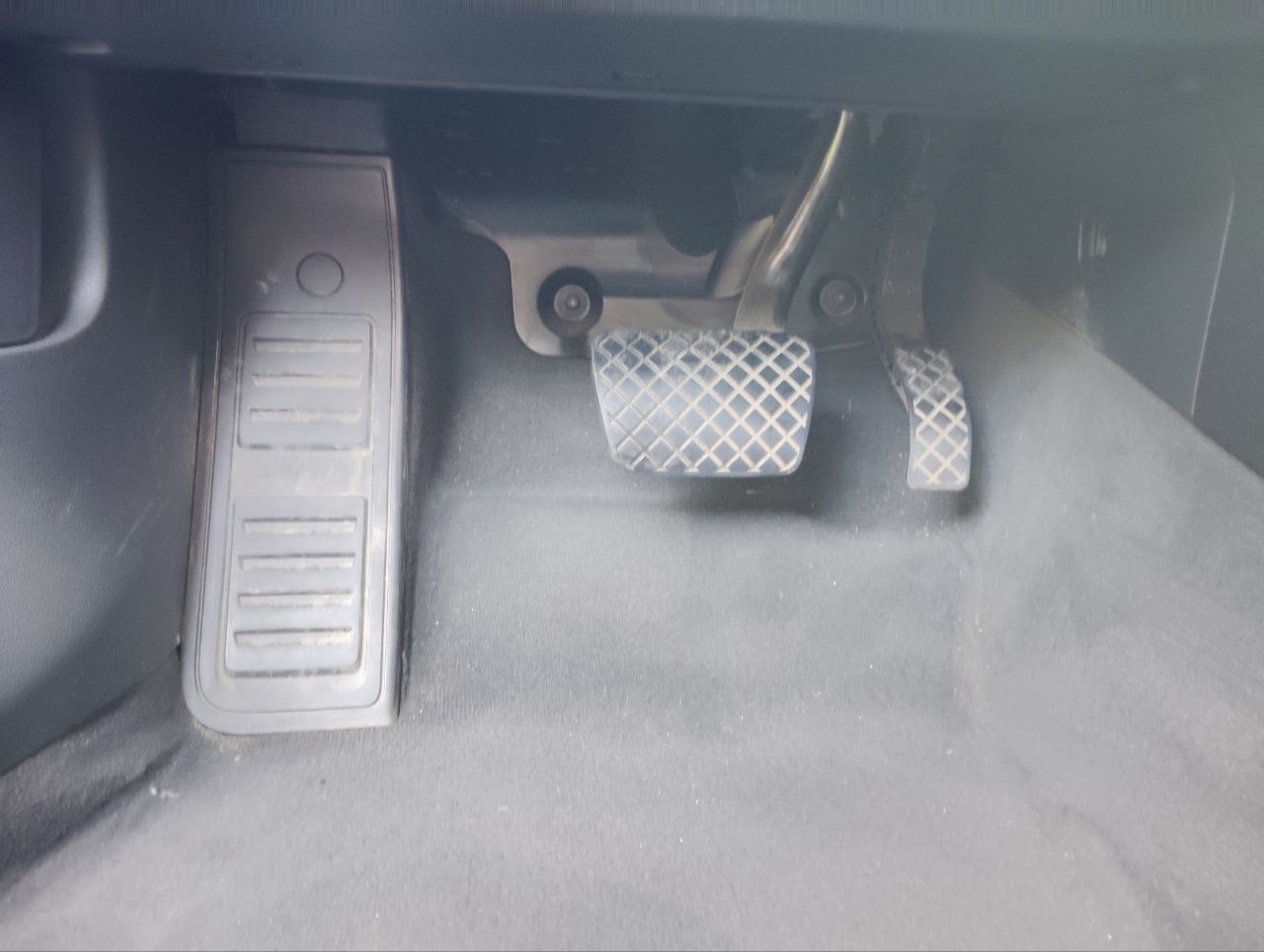 Накладки на педали Audi A6 (C8) — изображение 6