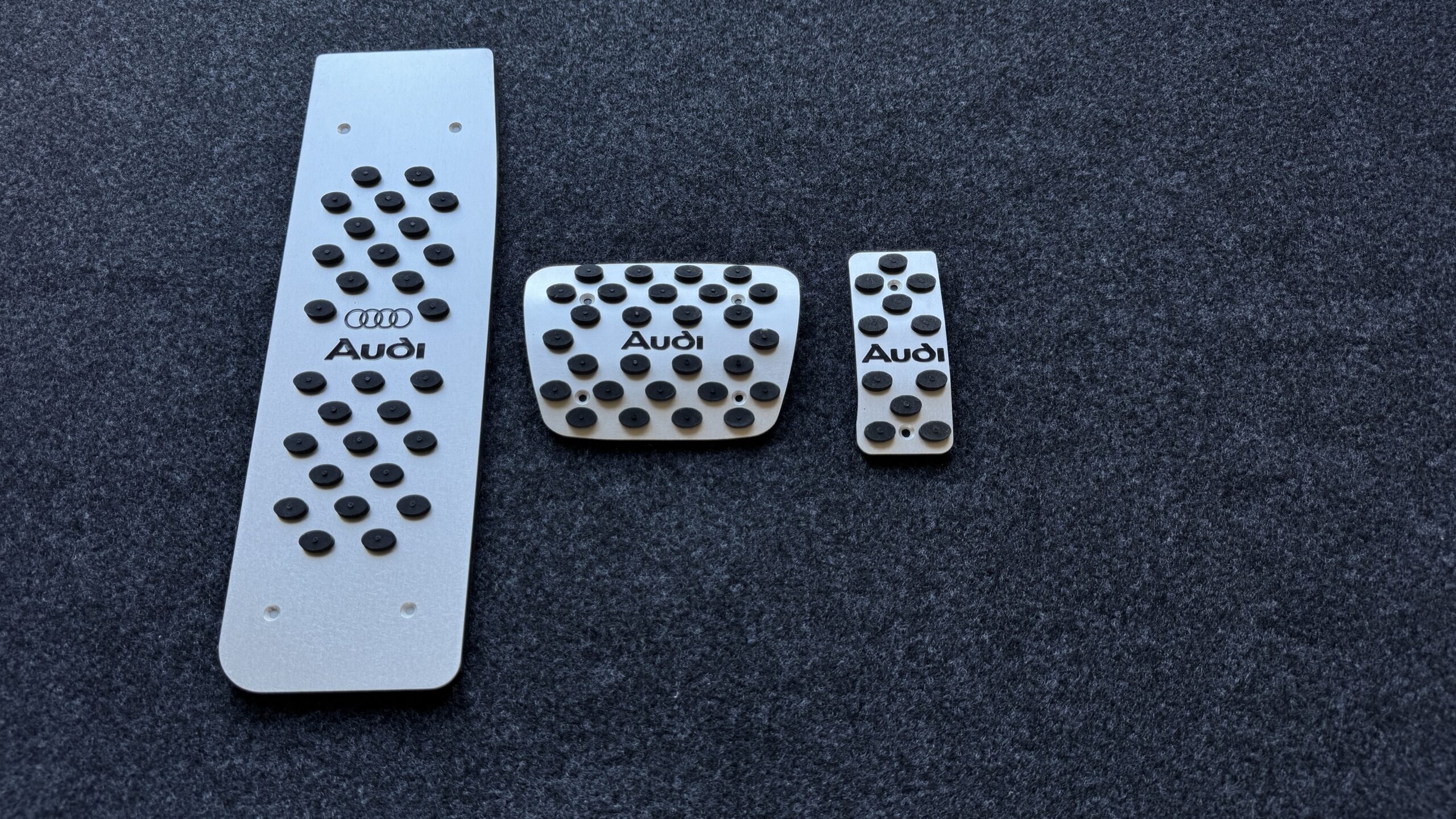 Накладки на педали Audi A6 (C8) — изображение 3