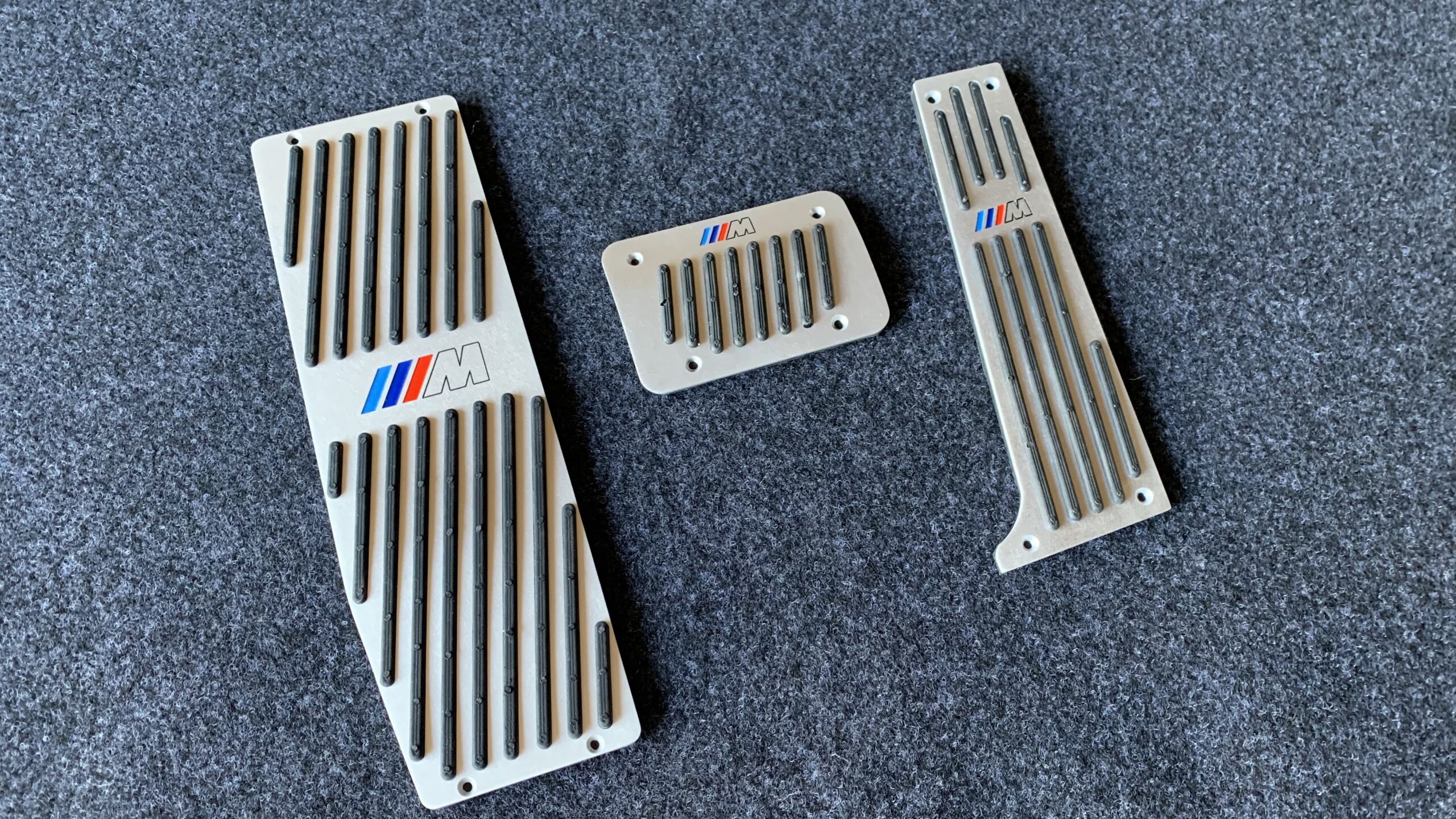 Накладки на педали M BMW E24 — изображение 3